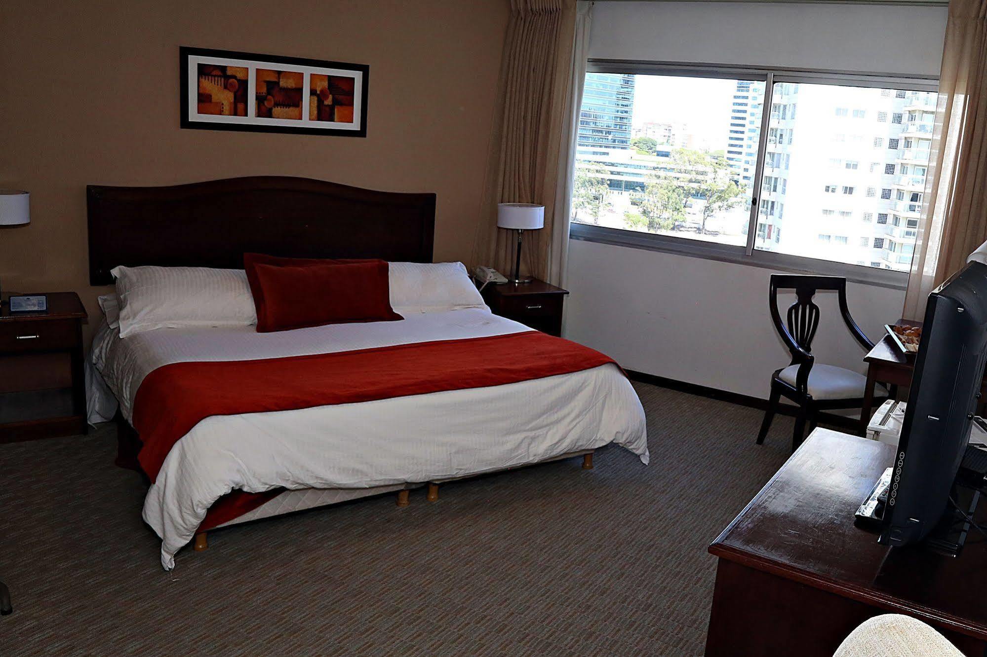 Palladium Business Hotel Montevideo Eksteriør billede